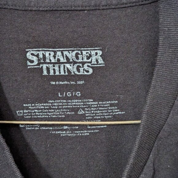 Stranger Things 4 black t-shirt logo - Picture 2 of 3